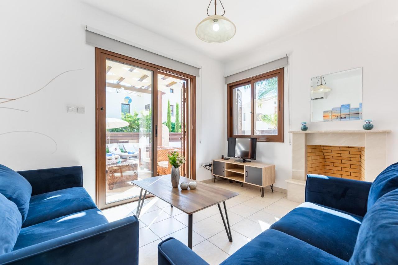 Villa Iris By Ezoria Villas أيا نابا المظهر الخارجي الصورة