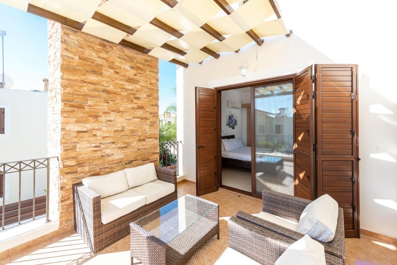 Villa Iris By Ezoria Villas أيا نابا المظهر الخارجي الصورة