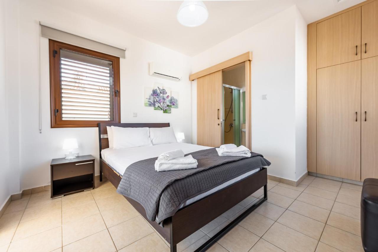 Villa Iris By Ezoria Villas أيا نابا المظهر الخارجي الصورة
